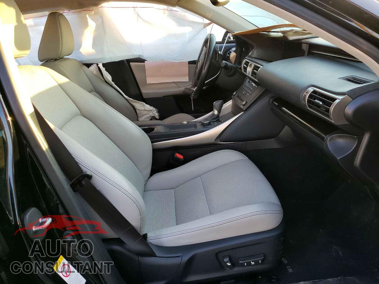 LEXUS IS 2016 - JTHBA1D28G5036585