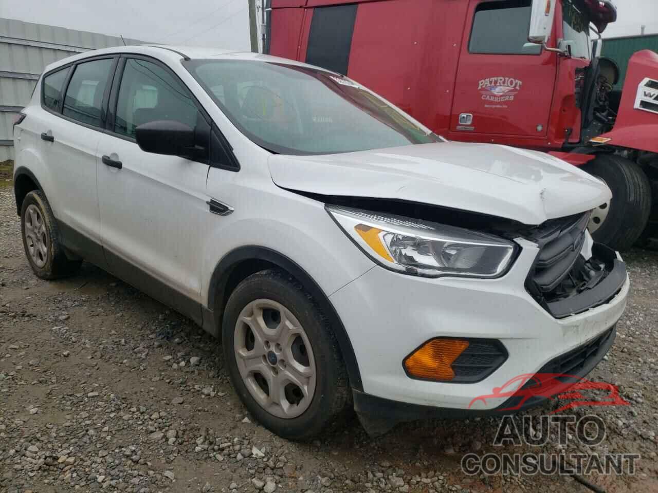FORD ESCAPE 2017 - 1FMCU0F78HUD04277