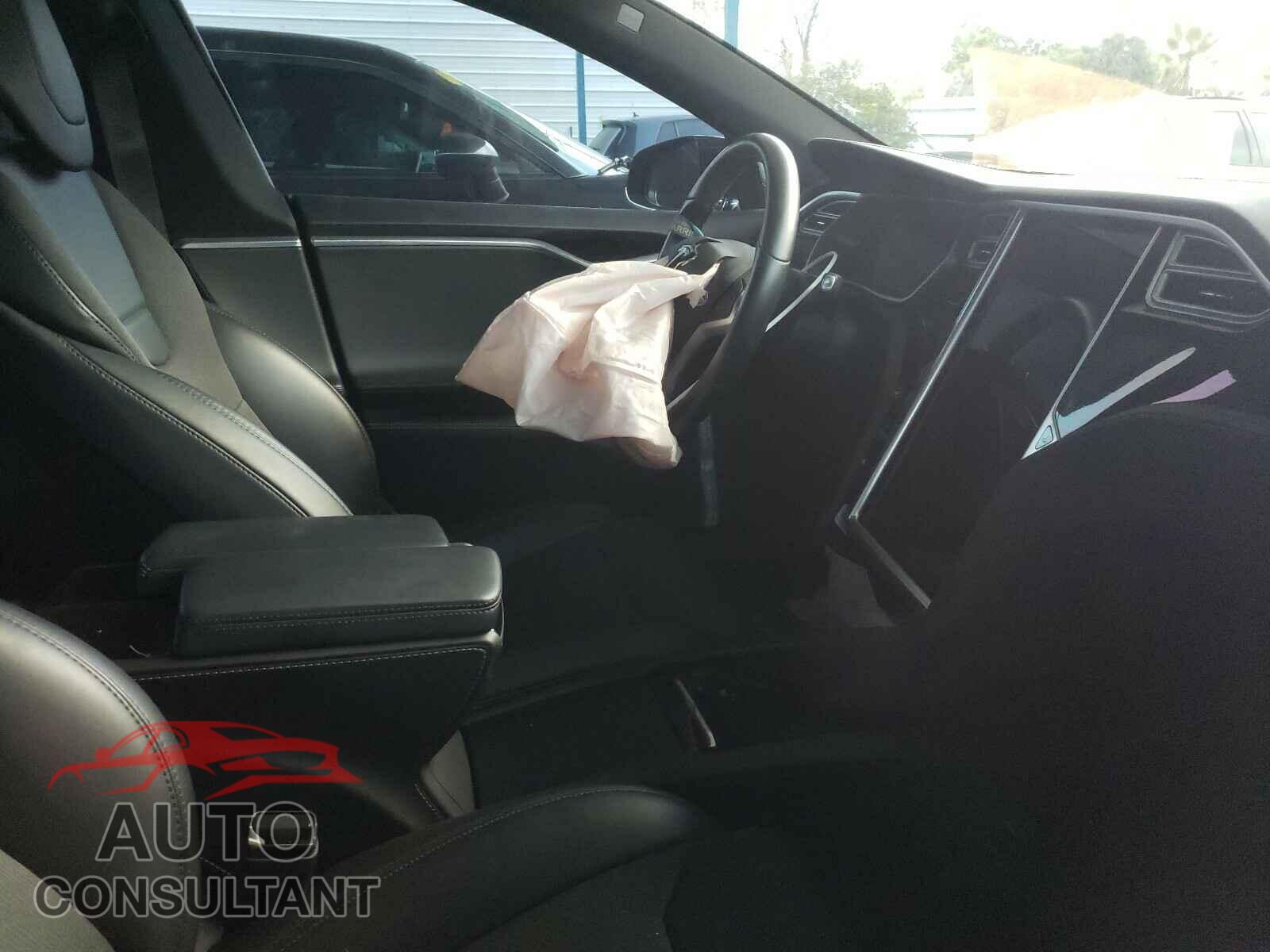 TESLA MODEL S 2017 - 5YJSA1E11HF202582