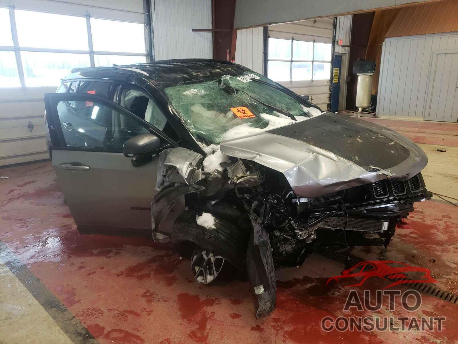 JEEP COMPASS 2019 - 3C4NJDDB2KT739723