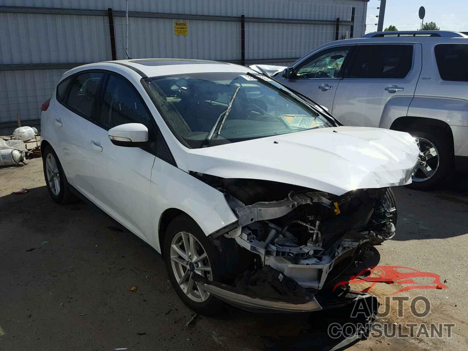 FORD FOCUS 2015 - 1FADP3K27FL203252