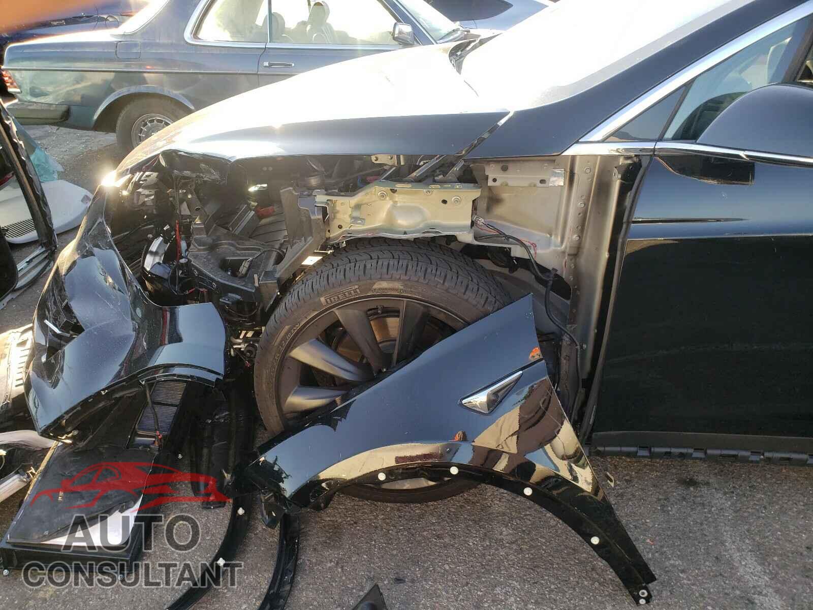 TESLA MODEL X 2020 - 5YJXCBE23LF282152