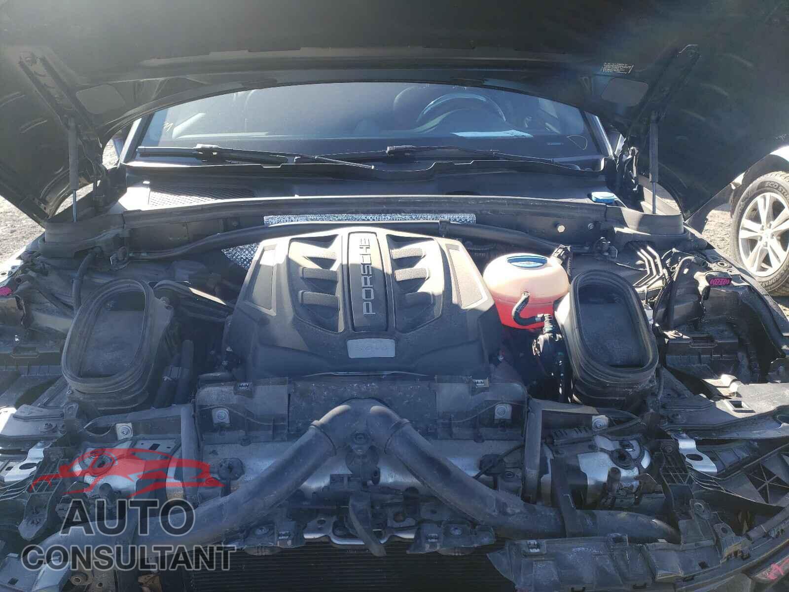 PORSCHE MACAN 2018 - WP1AG2A59JLB64769