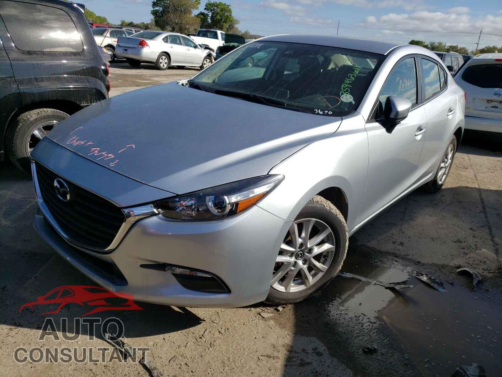 MAZDA 3 2018 - 3MZBN1U75JM193670