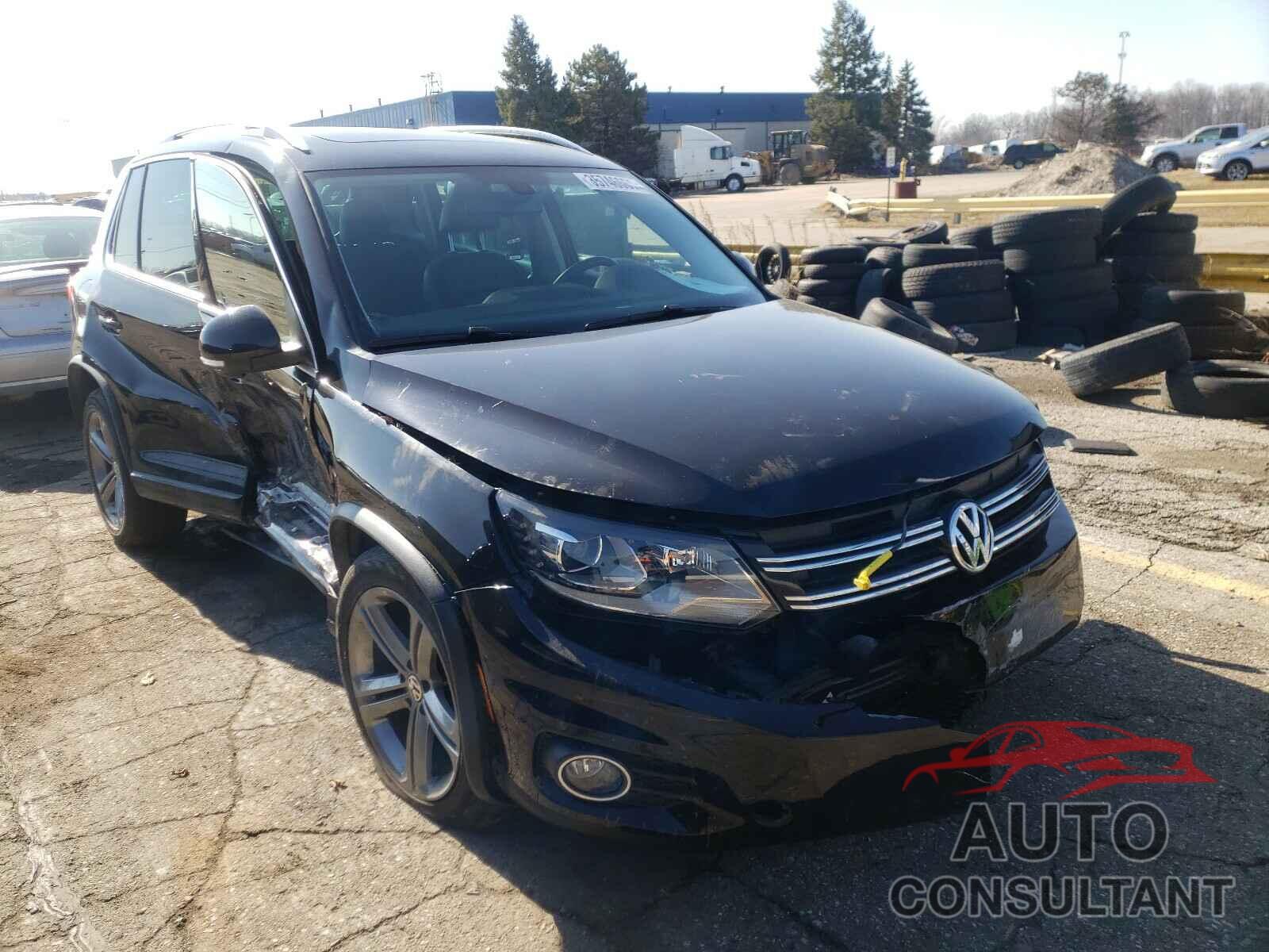 VOLKSWAGEN TIGUAN 2017 - WVGUV7AX2HK018728