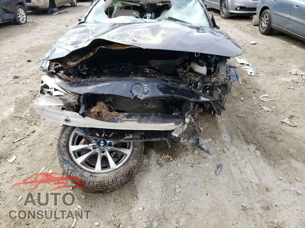 BMW 3 SERIES 2016 - WBA8E5G50GNU19401