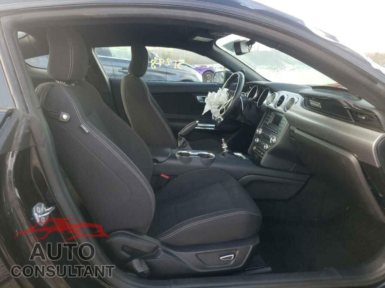 FORD MUSTANG 2018 - 1FA6P8CFXJ5107443