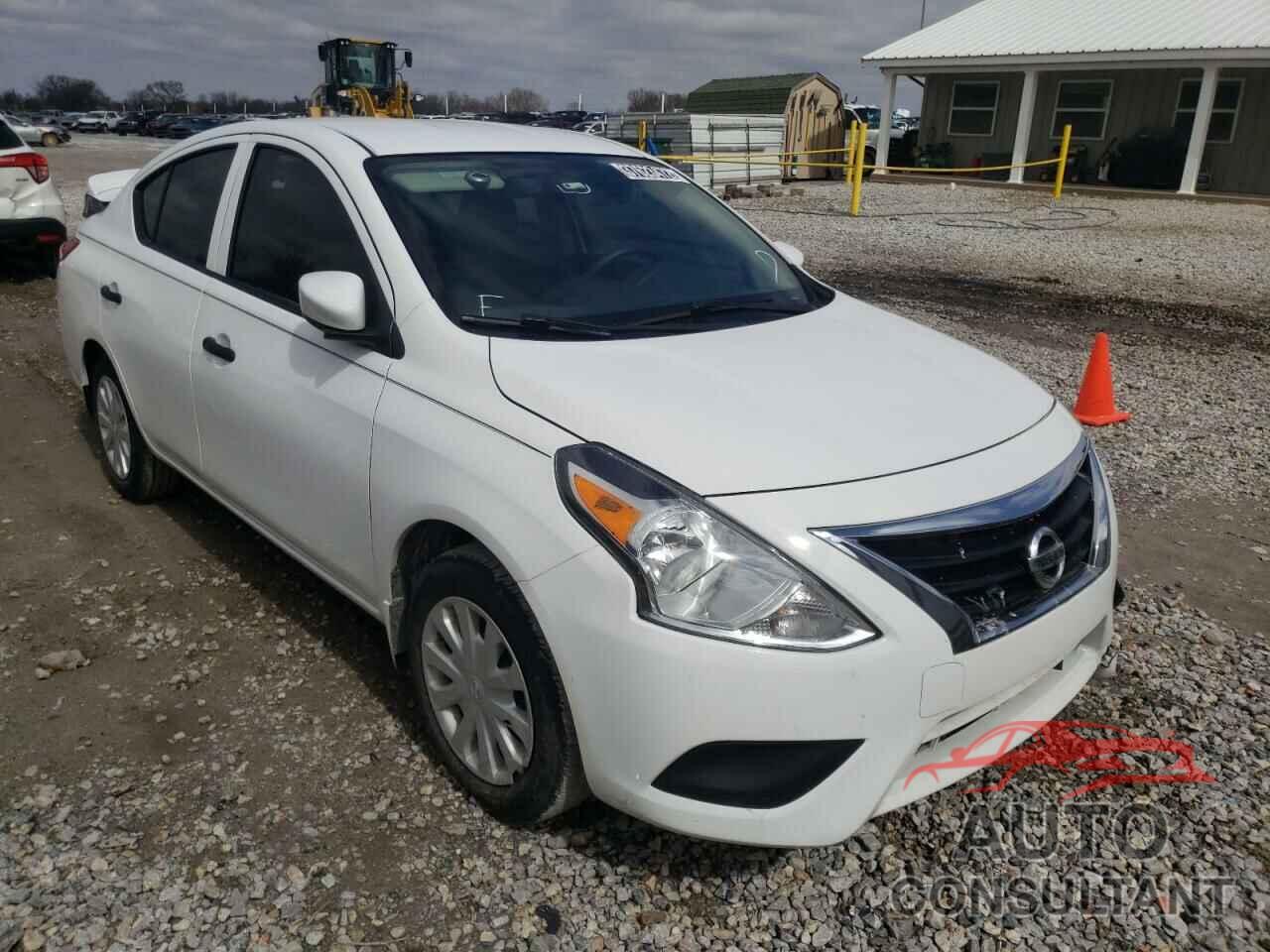 NISSAN VERSA 2019 - 3N1CN7AP8KL810908