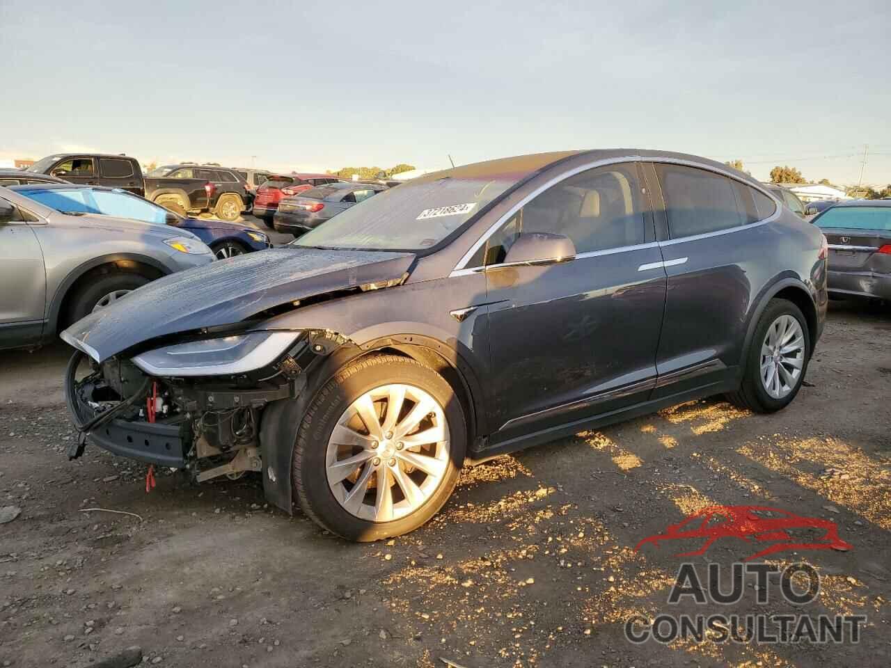 TESLA MODEL X 2018 - 5YJXCAE24JF128136