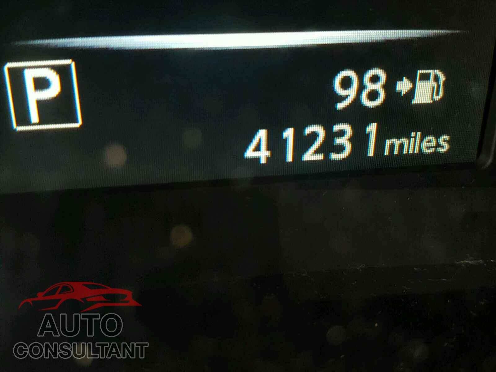 NISSAN ROGUE S 2017 - KNMAT2MV9HP524604
