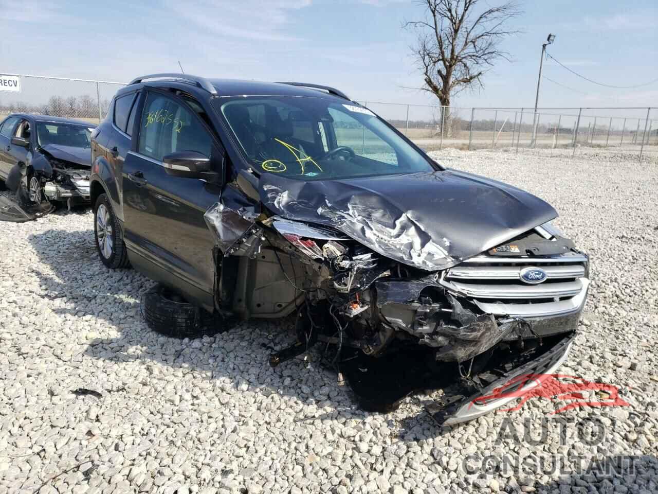 FORD ESCAPE 2017 - 1FMCU9J92HUB01284