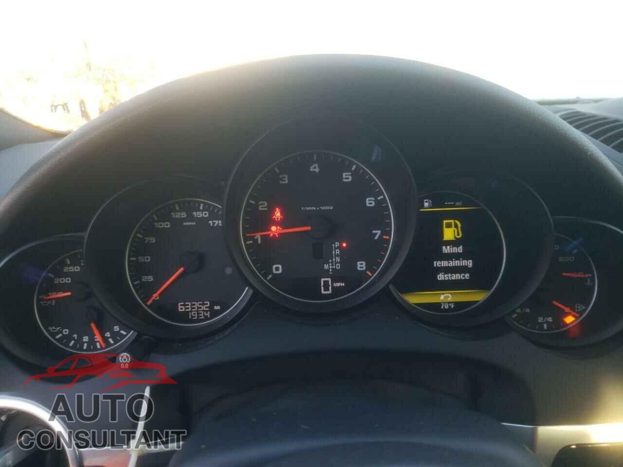 PORSCHE CAYENNE 2016 - WP1AA2A26GLA04901
