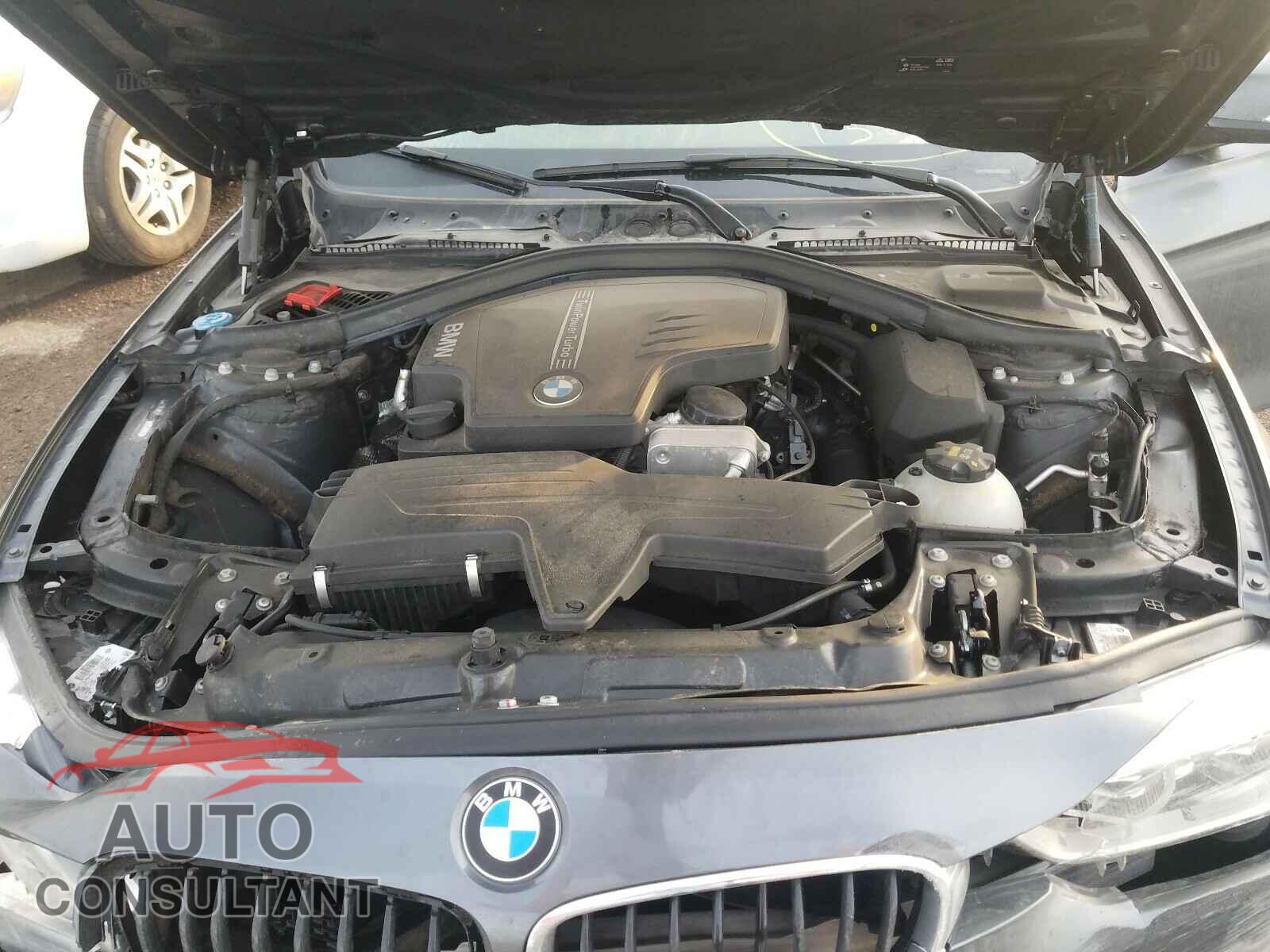 BMW 3 SERIES 2016 - WBA8E3G59GNU05629