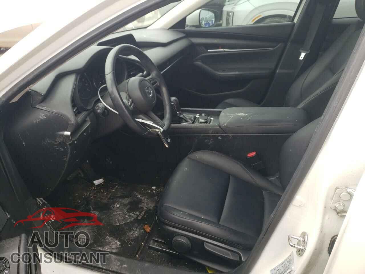 MAZDA 3 2020 - JM1BPACLXL1164631