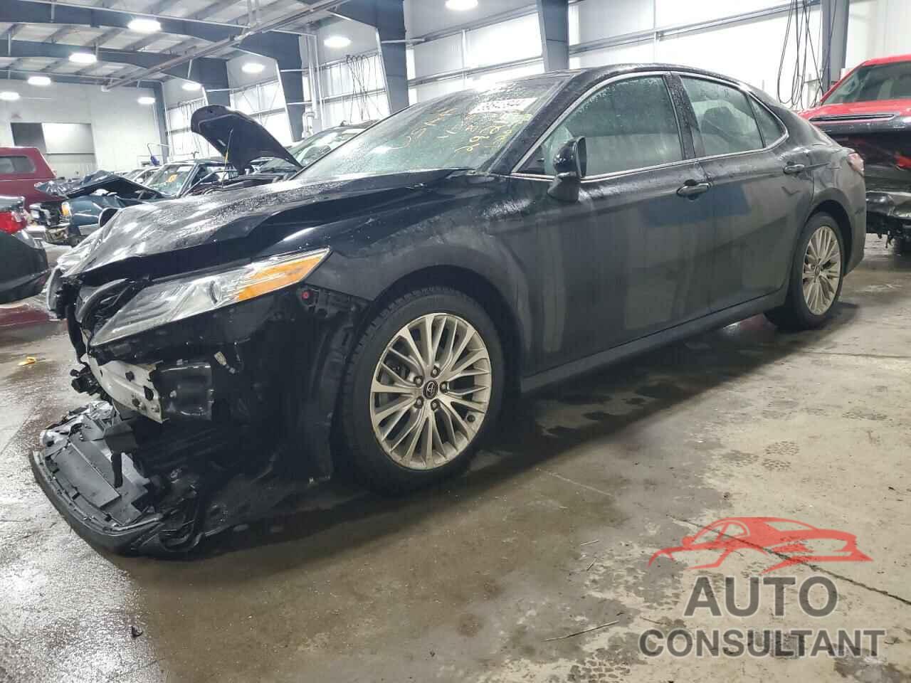 TOYOTA CAMRY 2018 - 4T1B11HK6JU023998
