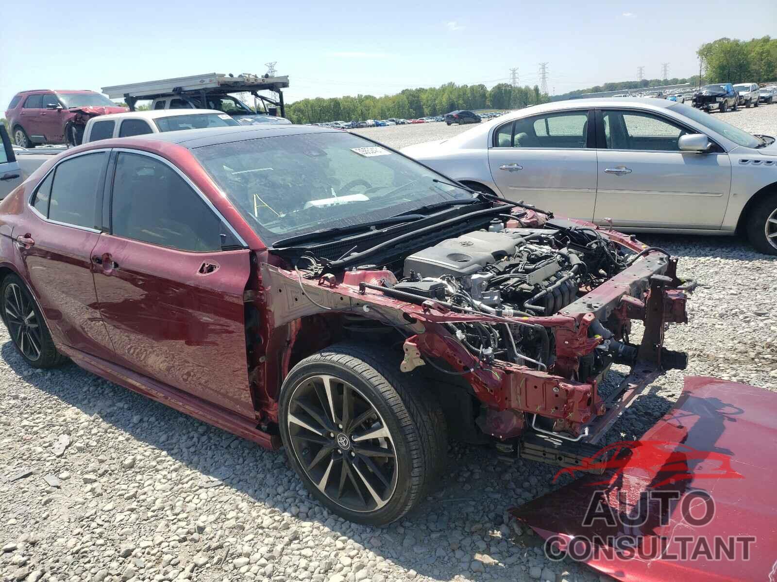 TOYOTA CAMRY 2018 - 4T1B61HK1JU663912