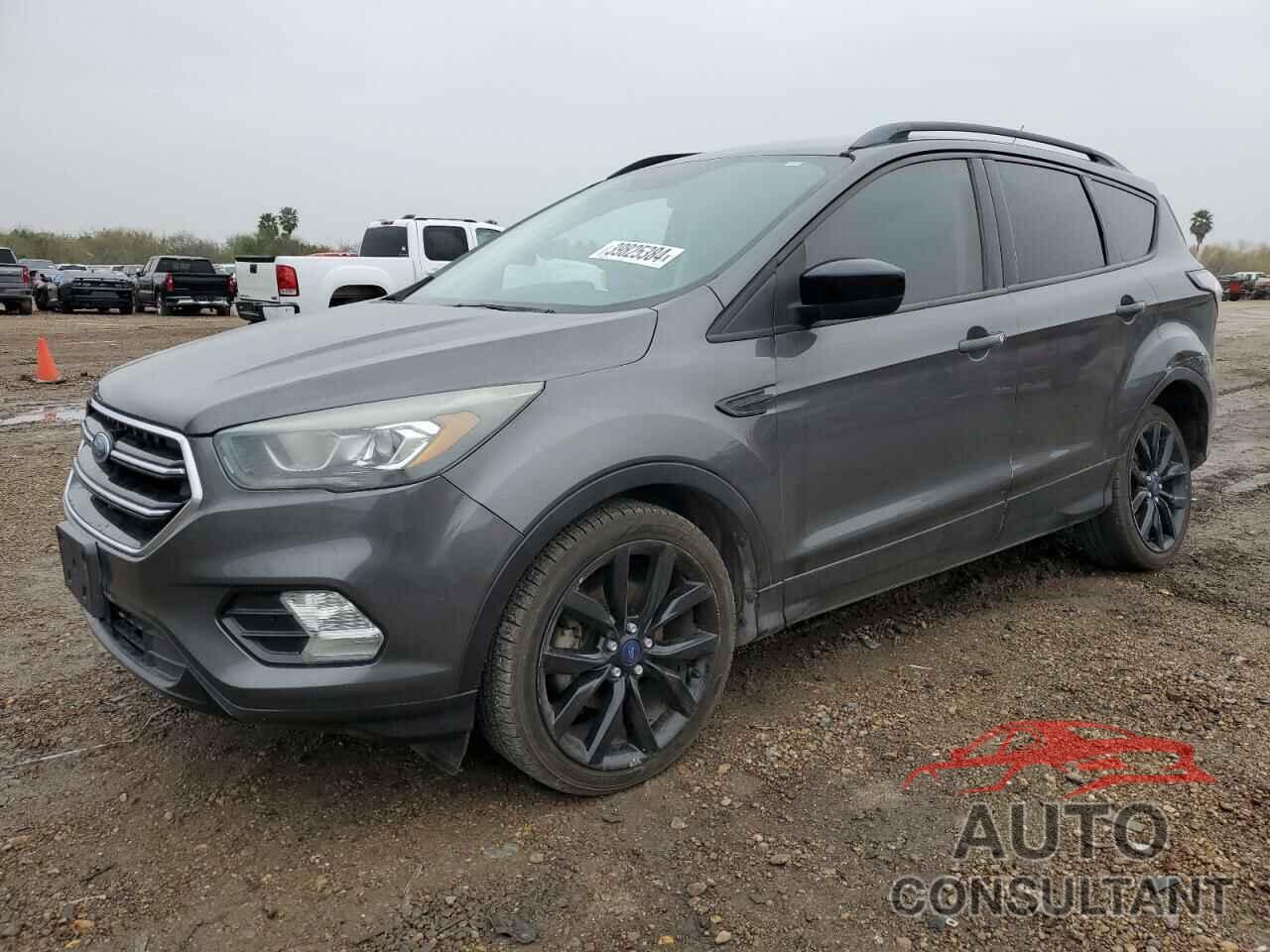 FORD ESCAPE 2017 - 1FMCU0GD2HUC25045