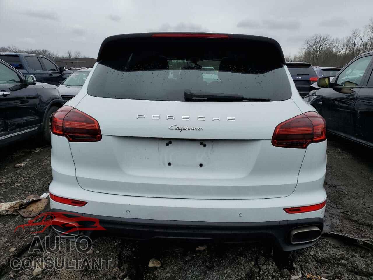 PORSCHE CAYENNE 2018 - WP1AA2A20JKA05944