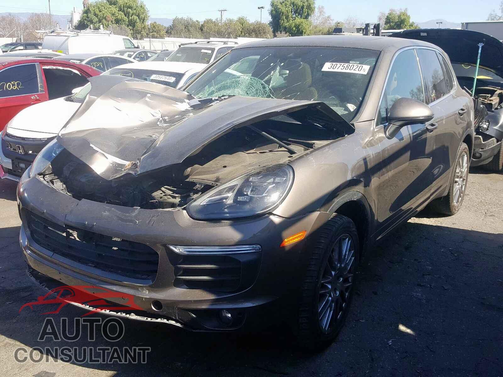 PORSCHE CAYENNE 2016 - WP1AA2A28GLA11042