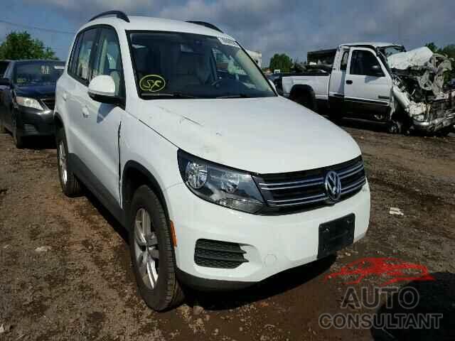 VOLKSWAGEN TIGUAN 2016 - WVGBV7AX0GW606402