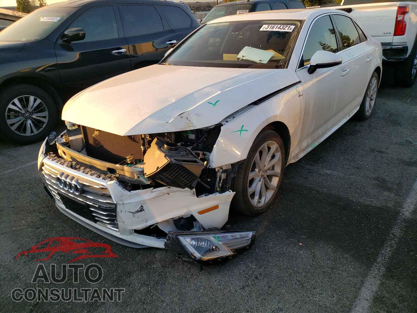 AUDI A4 2019 - WAUDNAF43KN014951