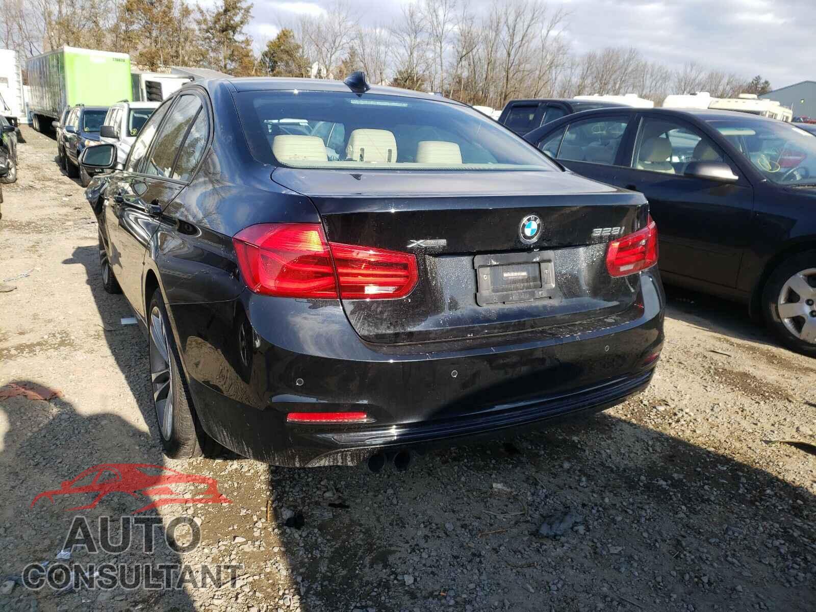 BMW 3 SERIES 2016 - WBA8E3G51GNU02949