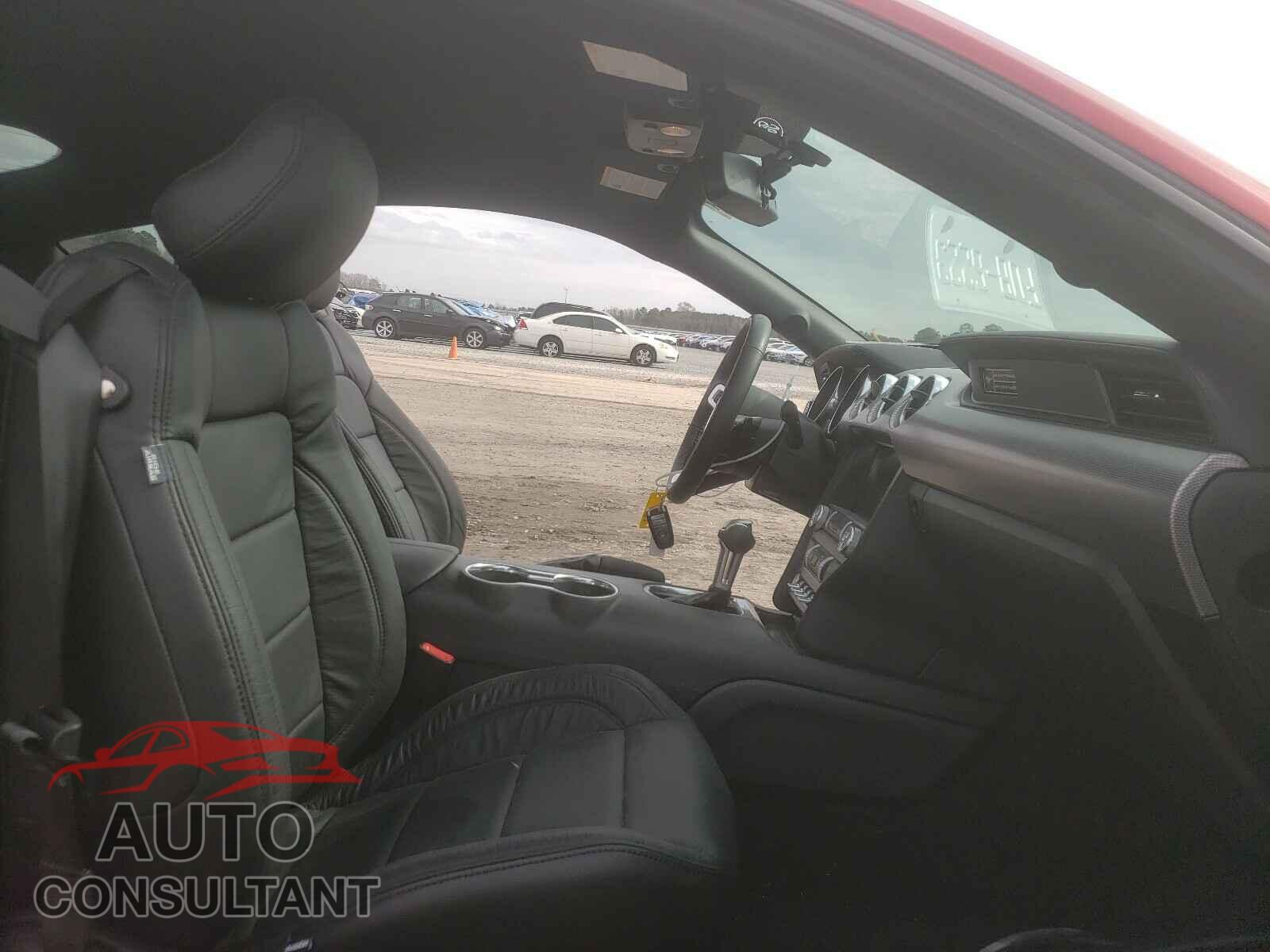FORD MUSTANG 2020 - 1FA6P8TH2L5168709