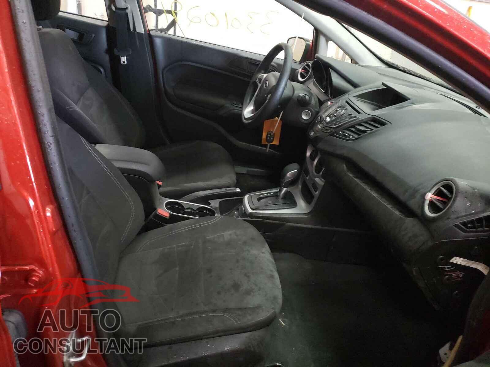 FORD FIESTA 2019 - 3FADP4EJ1KM132115