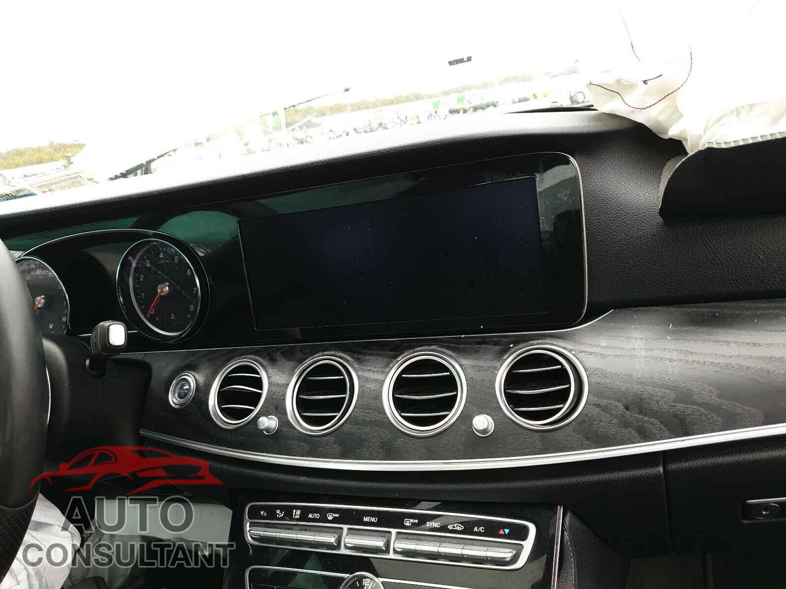 MERCEDES-BENZ E CLASS 2017 - WDDZF4KB3HA208249