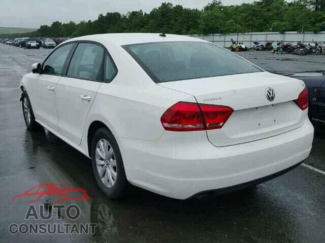 VOLKSWAGEN PASSAT 2015 - 1VWAT7A38FC071965