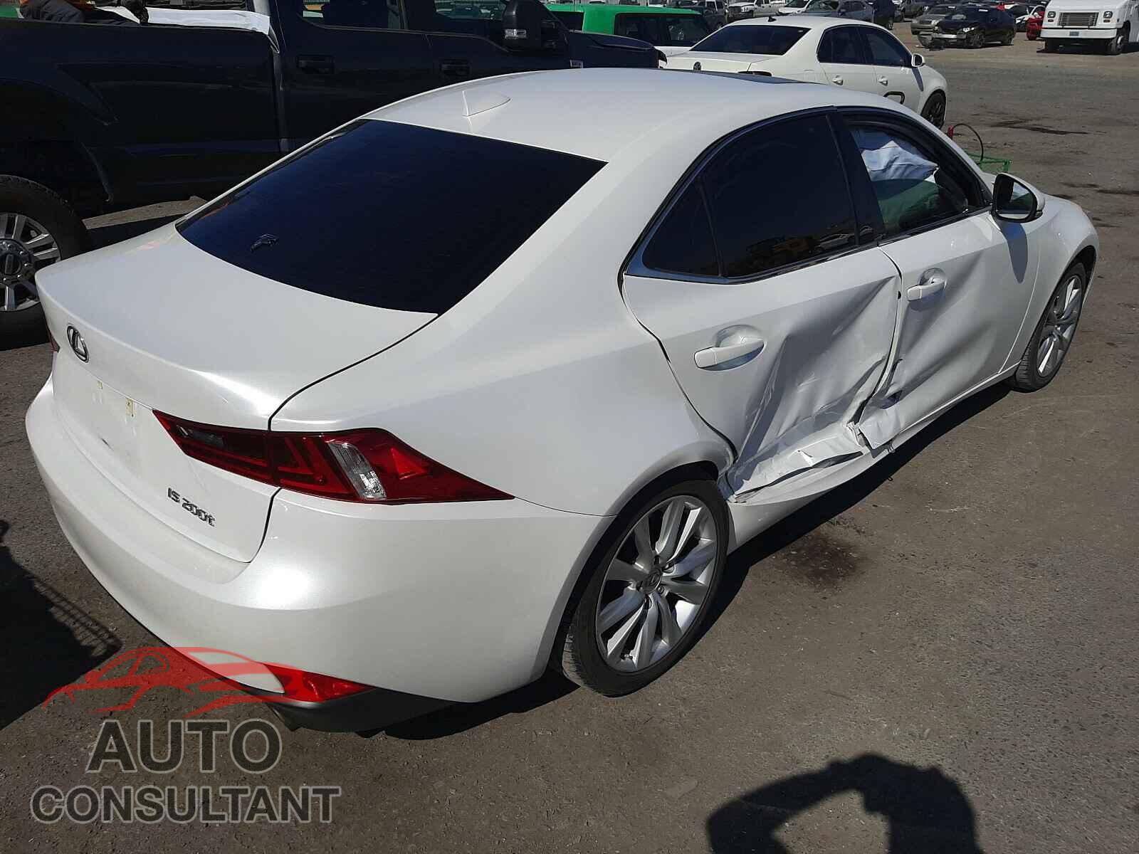 LEXUS IS 2016 - JTHBA1D28G5004574
