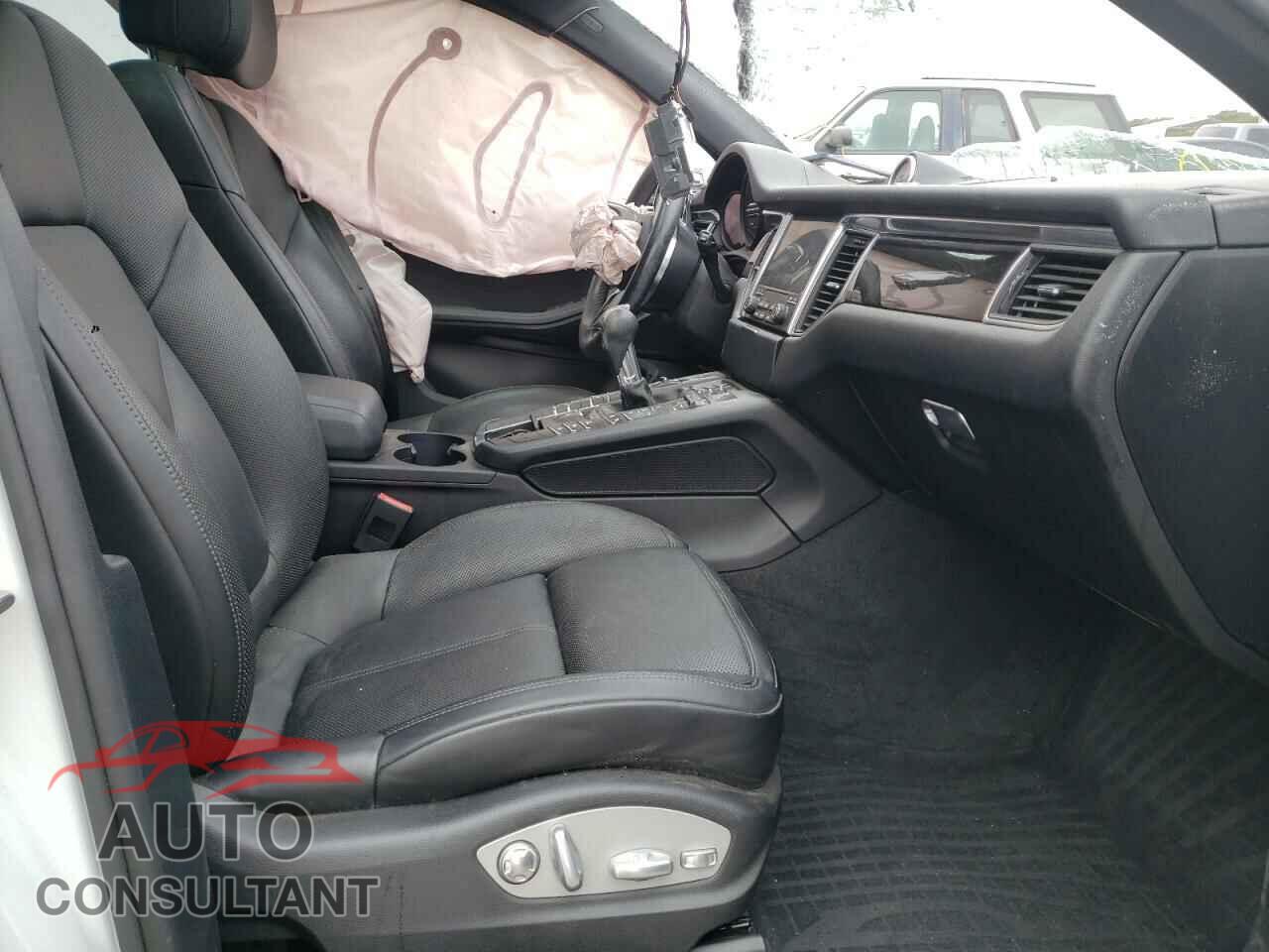 PORSCHE MACAN 2018 - WP1AA2A55JLB13898