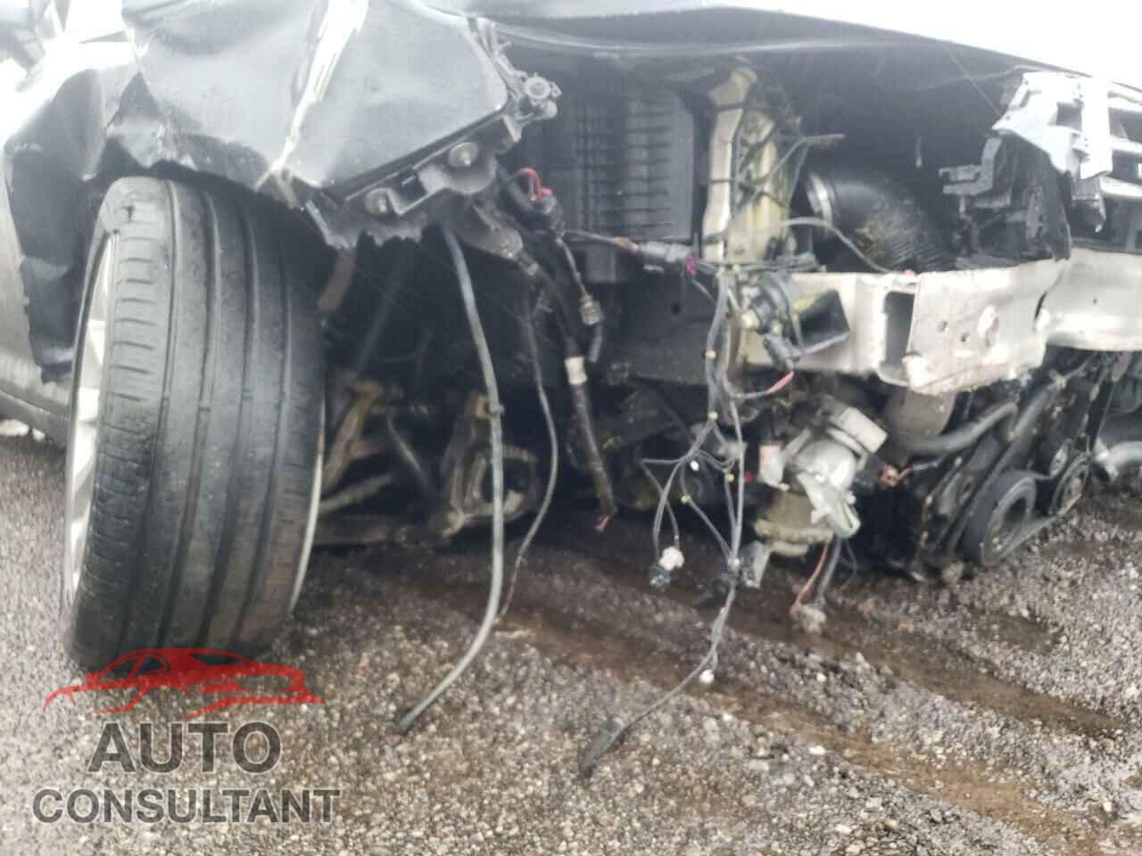 AUDI A4 2017 - WAUBNAF47HN010420