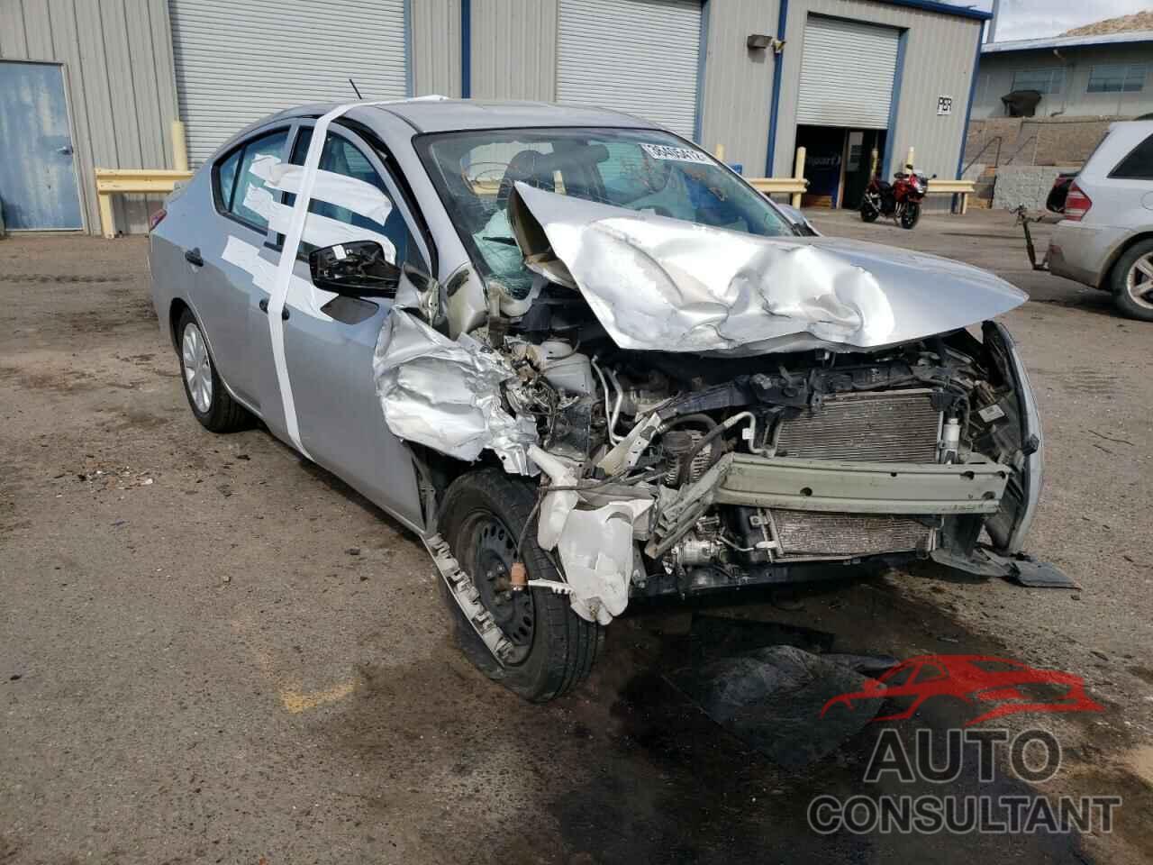 NISSAN VERSA 2019 - 3N1CN7AP4KL826040