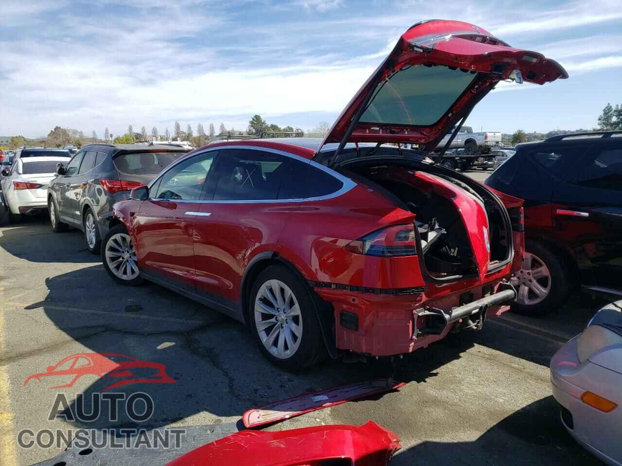 TESLA MODEL X 2020 - 5YJXCAE24LF262566