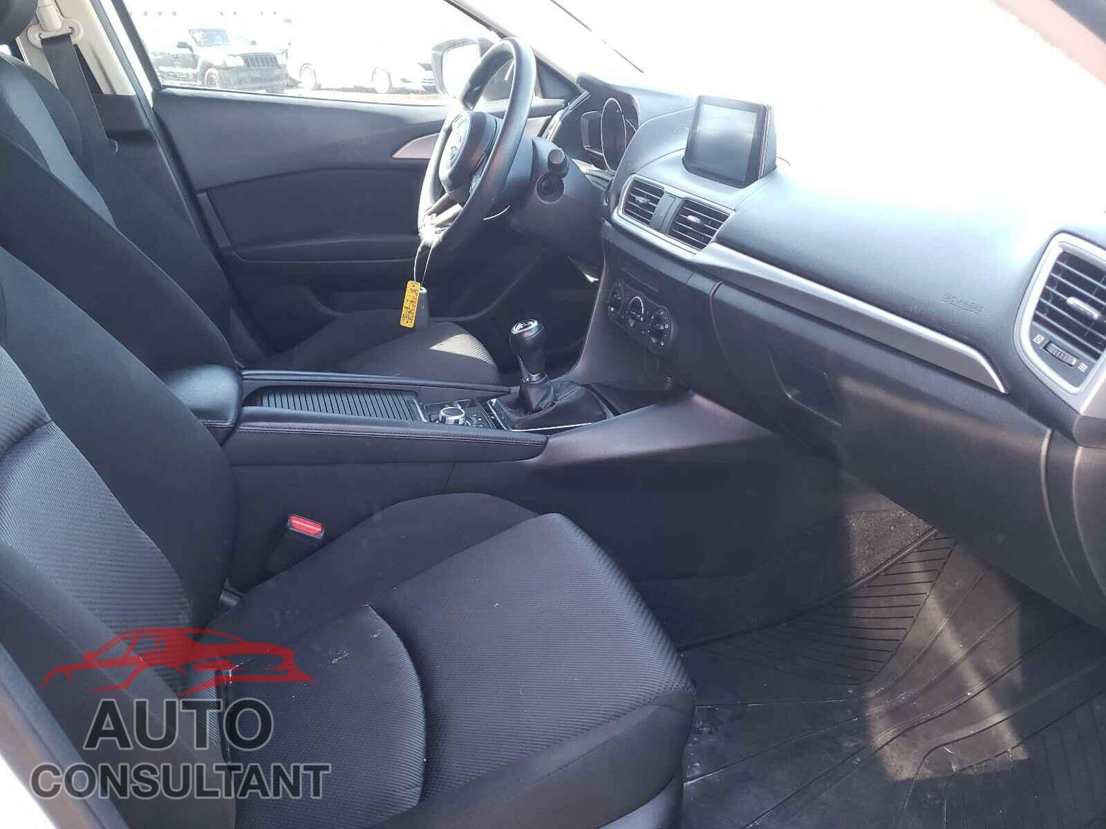 MAZDA 3 2017 - JM1BN1K76H1122300