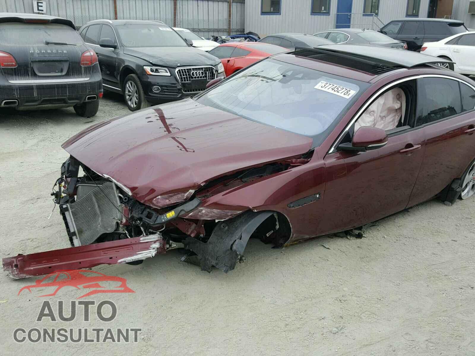 JAGUAR XE 2017 - SAJAR4BG6HA974231