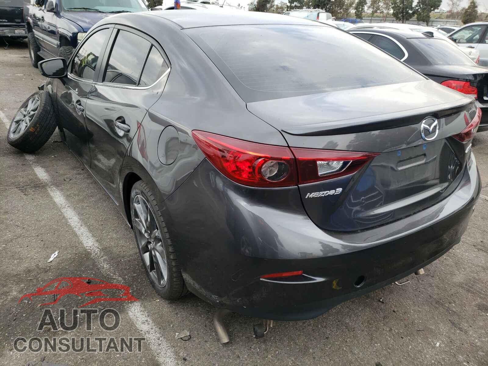 MAZDA 3 2018 - 3MZBN1V36JM272860