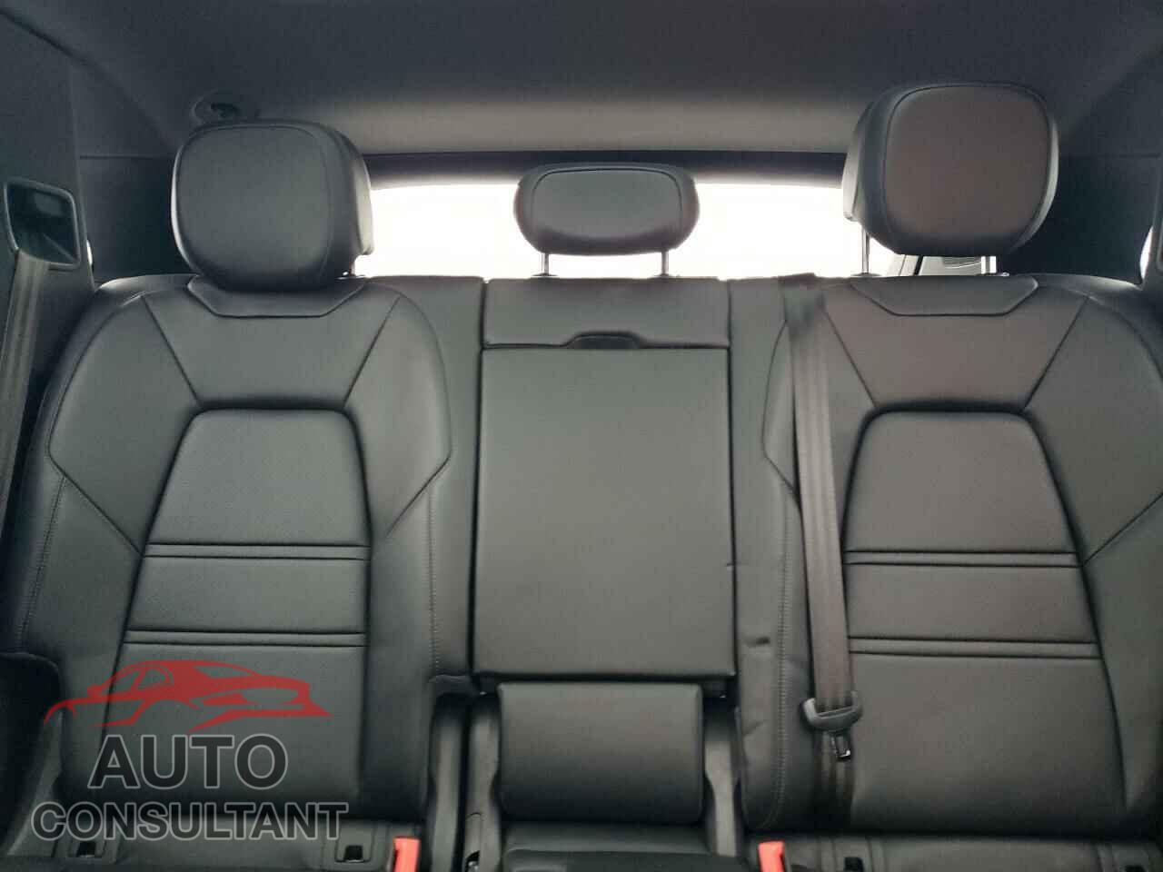 PORSCHE CAYENNE 2021 - WP1AA2AY9MDA10153