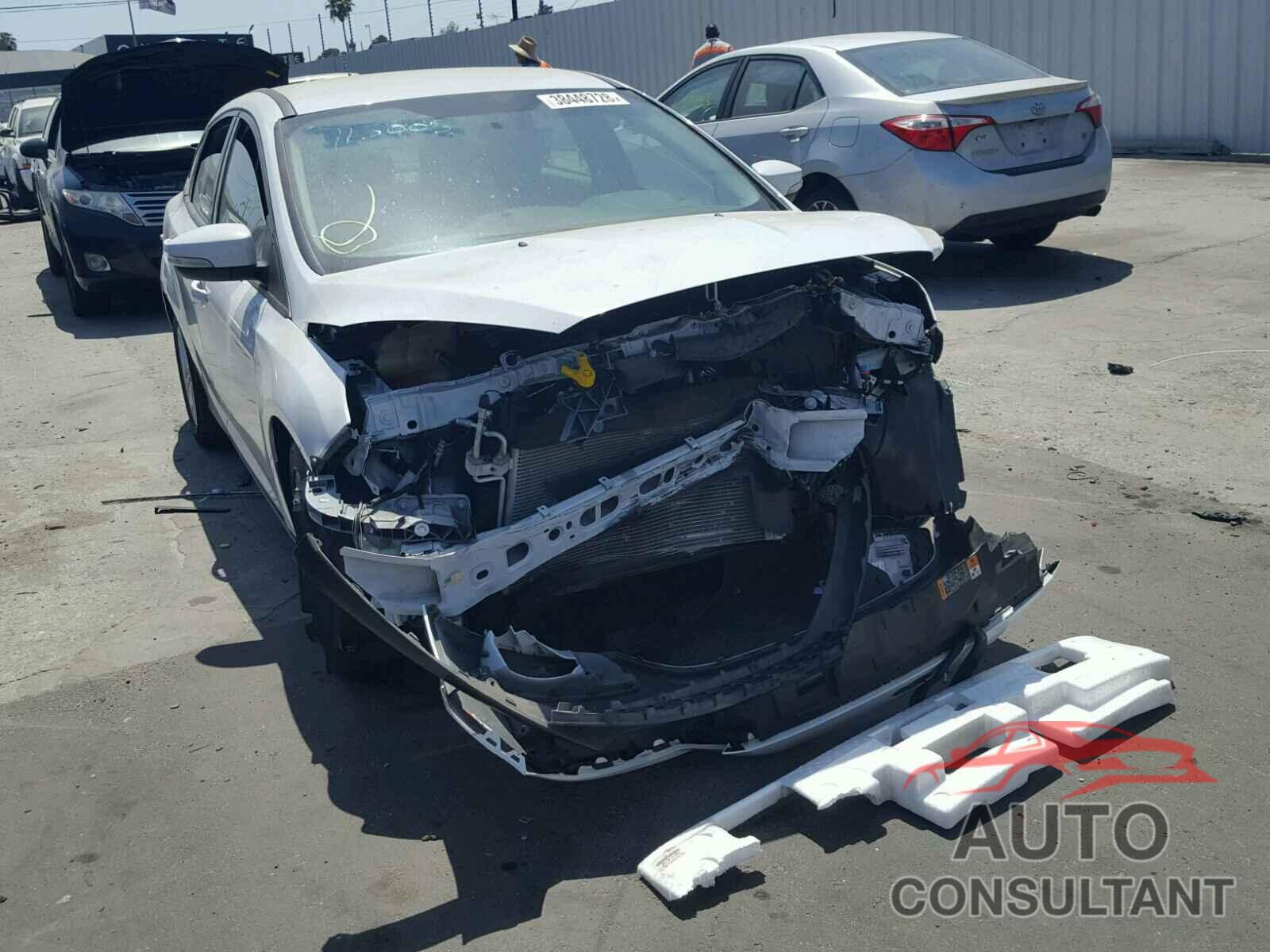 FORD FOCUS 2016 - 1FADP3F23GL255327