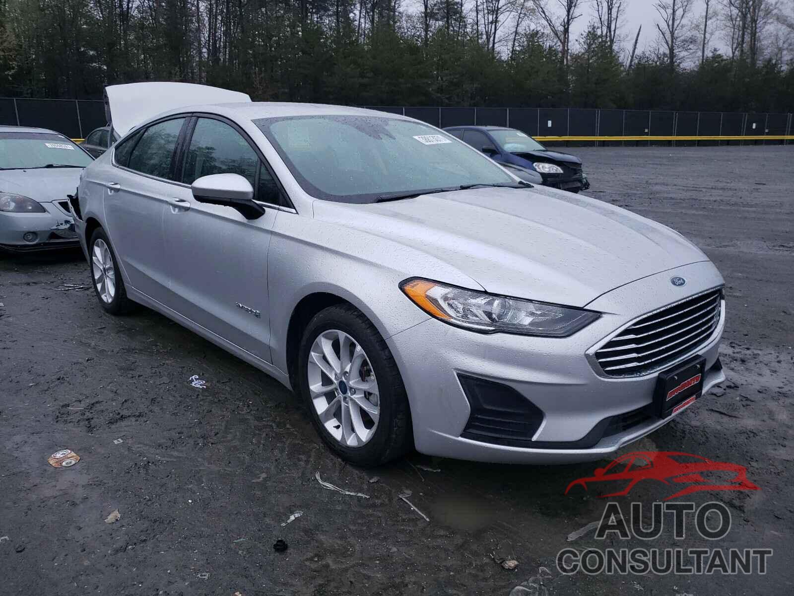 FORD FUSION 2019 - 3FA6P0LU2KR242477