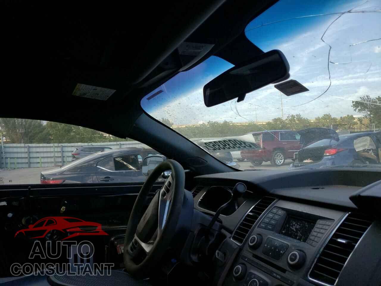 FORD TAURUS 2018 - 1FAHP2MK5JG104231