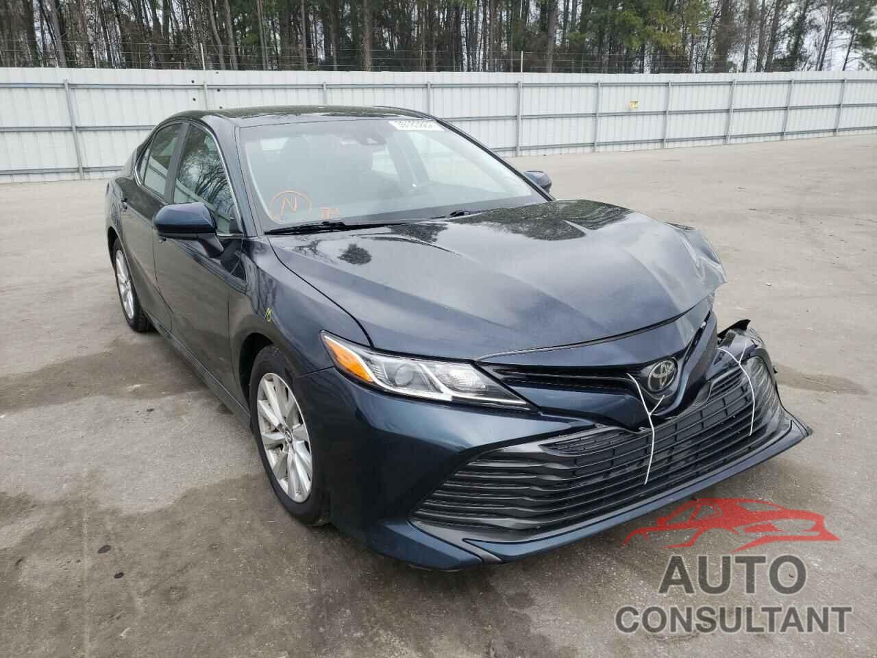 TOYOTA CAMRY 2018 - 4T1B11HK0JU509268