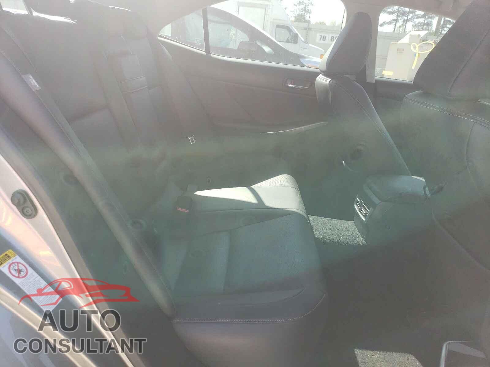 LEXUS IS 2016 - JTHBA1D23G5021962