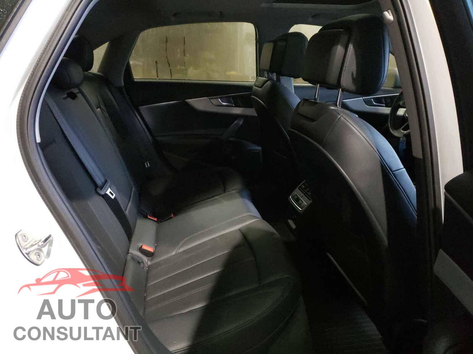 AUDI A4 2017 - WAUDNAF48HN056816