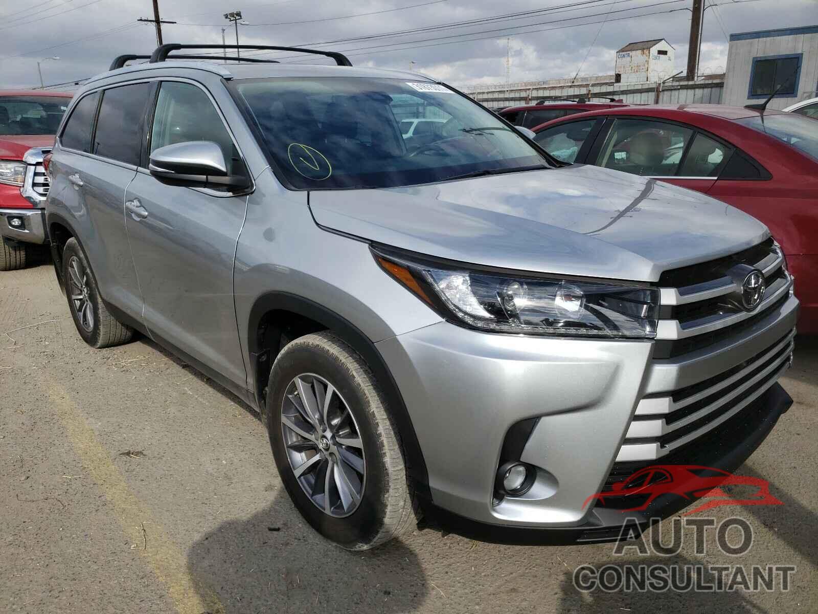 TOYOTA HIGHLANDER 2019 - 5TDKZRFH8KS556783