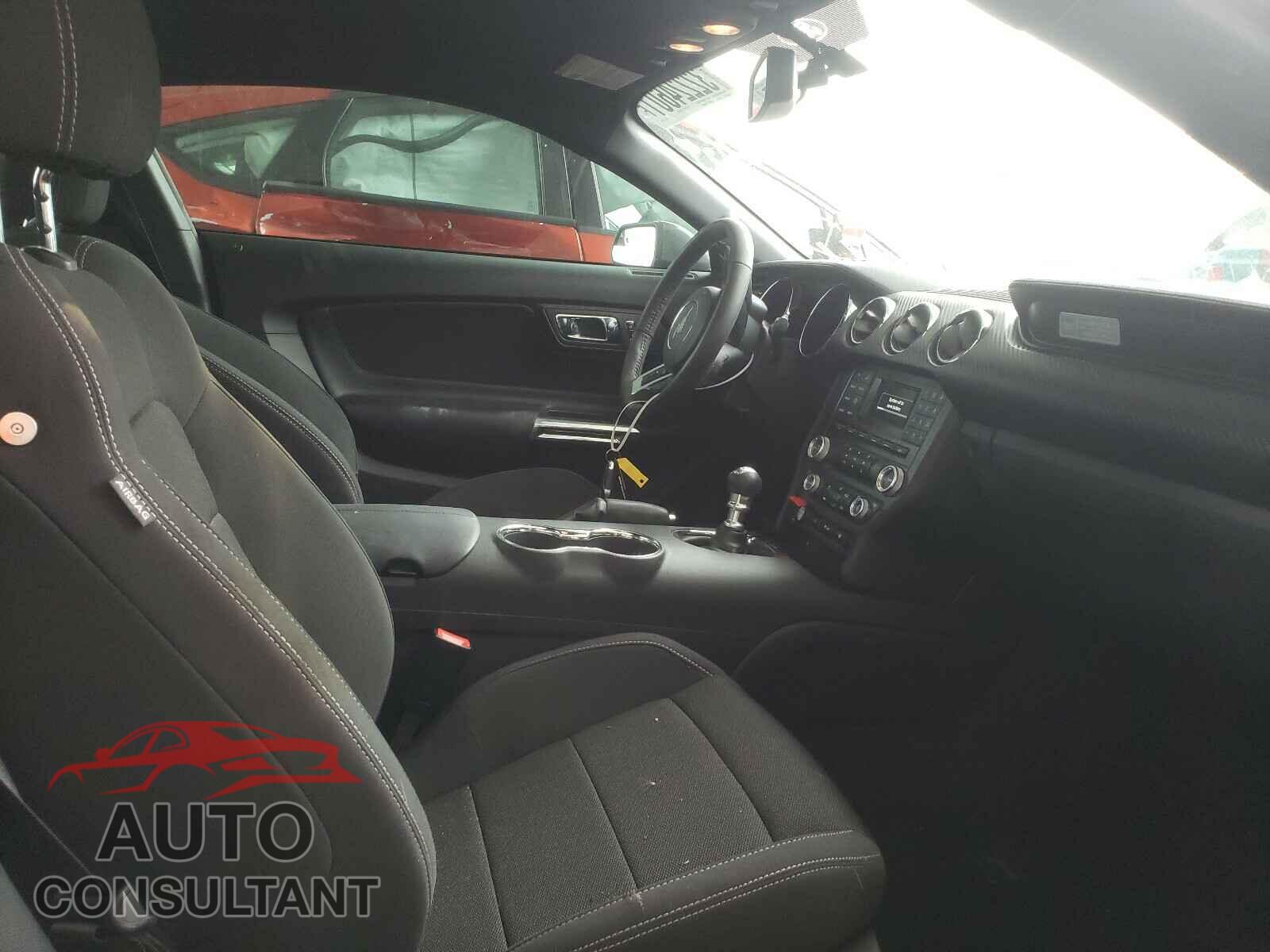 FORD MUSTANG 2017 - 1FA6P8AM9H5227083