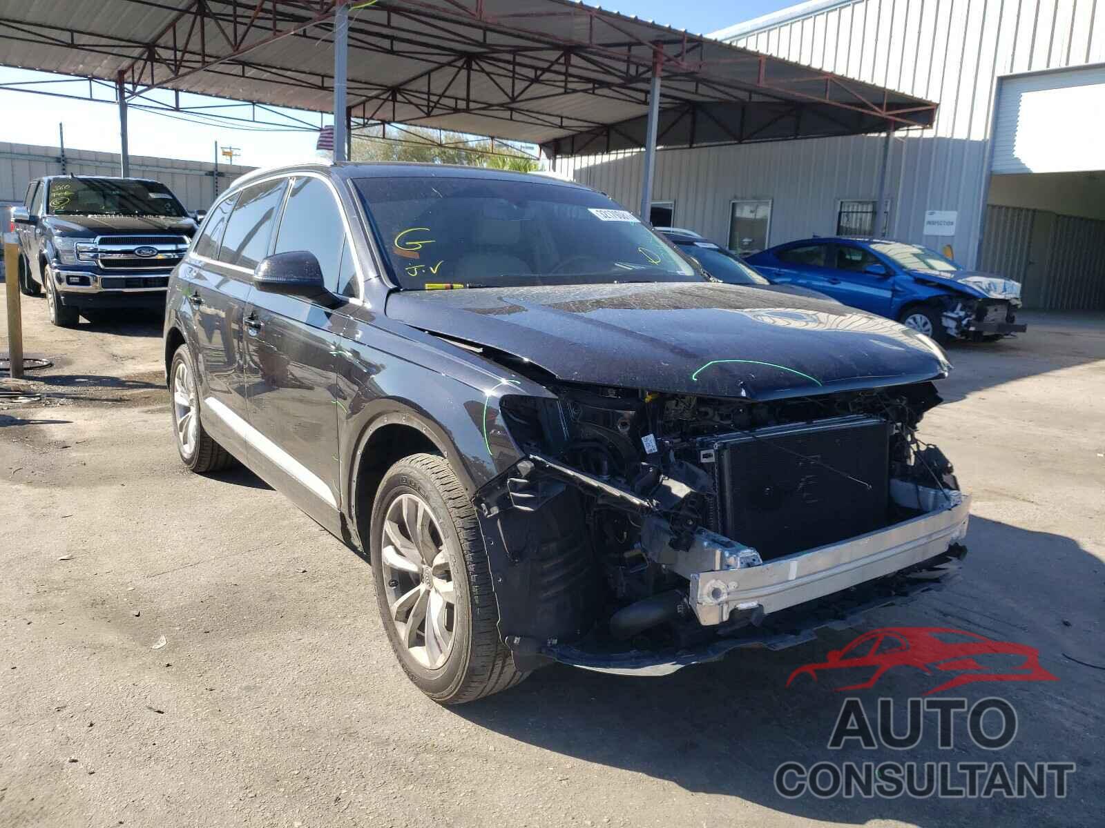 AUDI Q7 2018 - WA1LHAF76JD011038