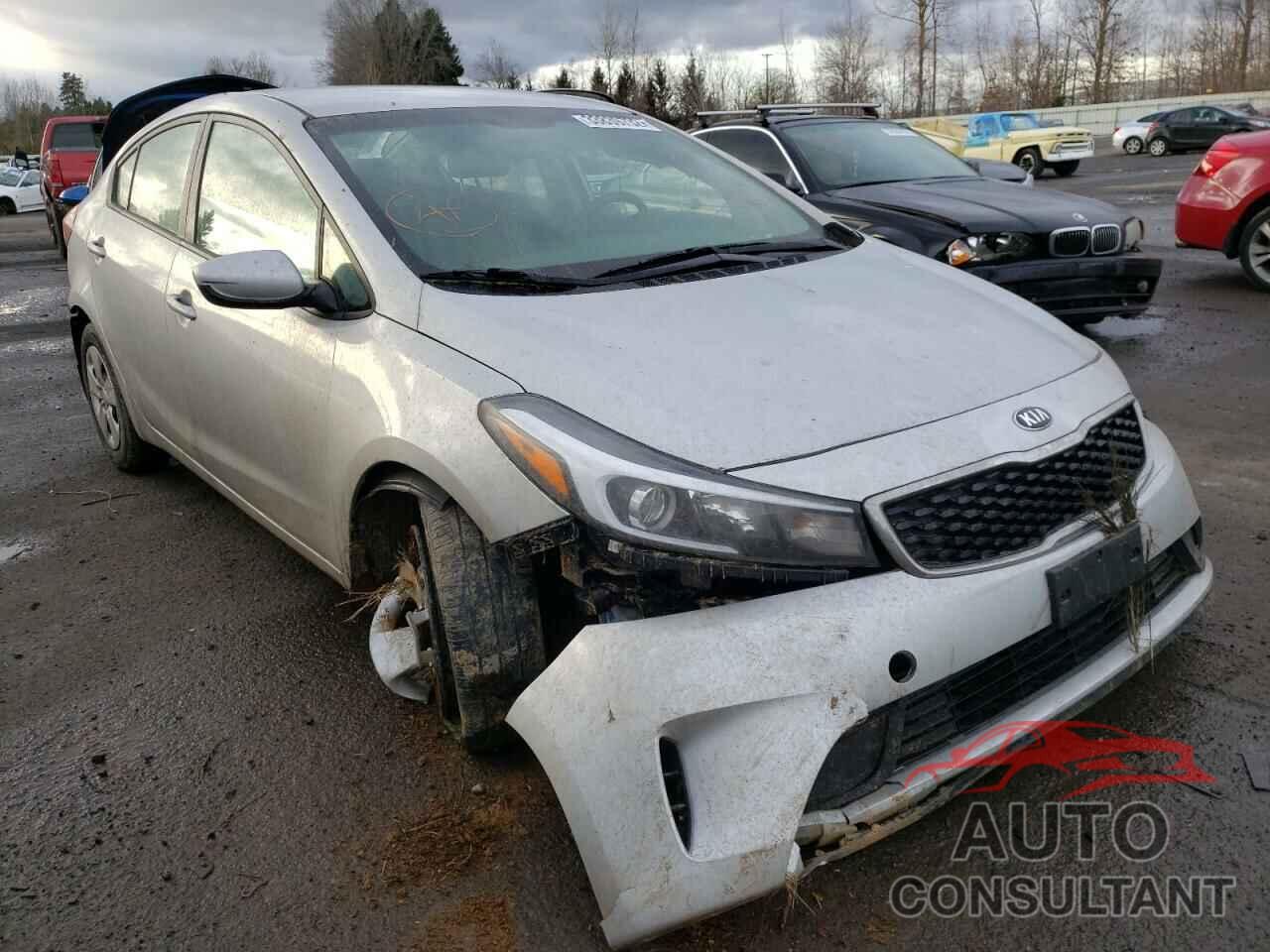 KIA FORTE 2018 - 3KPFK4A74JE262491