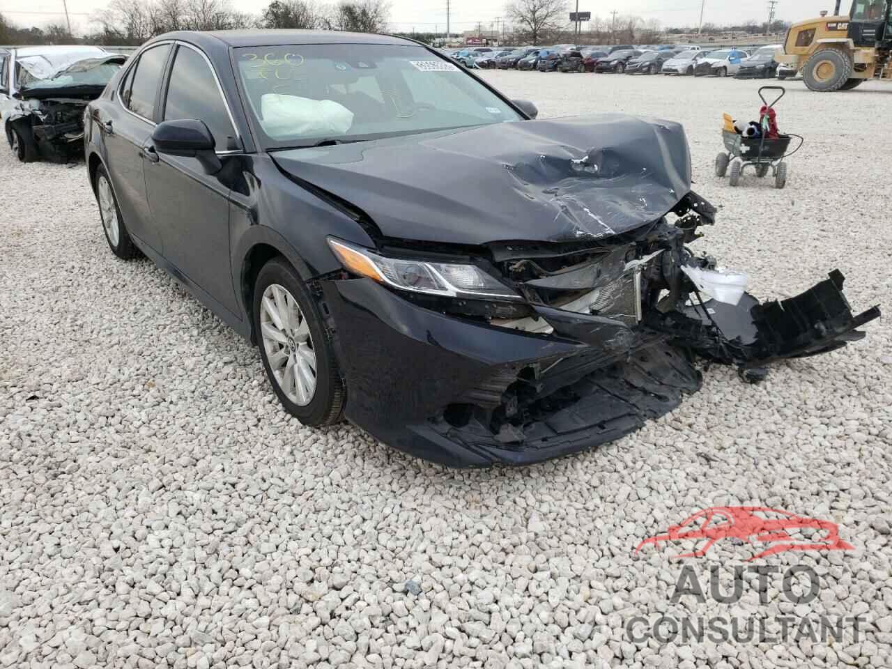 TOYOTA CAMRY 2018 - 4T1B11HK1JU036237
